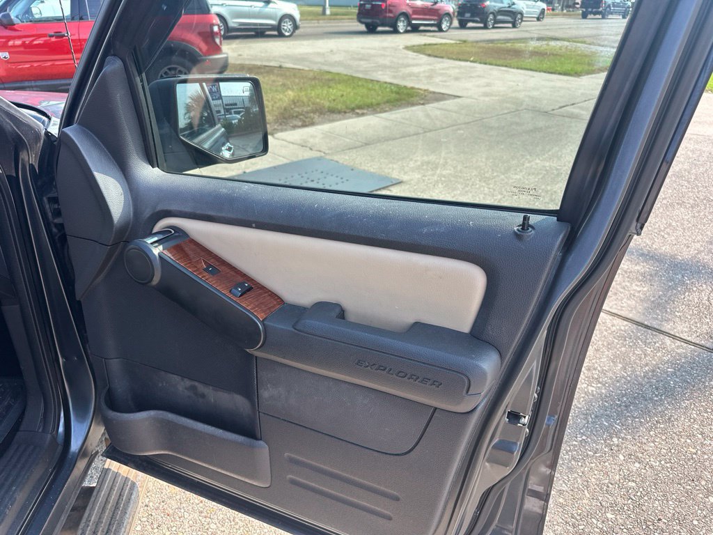 Used 2010 Ford Explorer Eddie Bauer RWD image 11