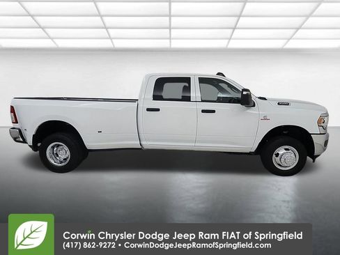 Used 2024 RAM 3500 Tradesman w/ Chrome Appearance Group image 9