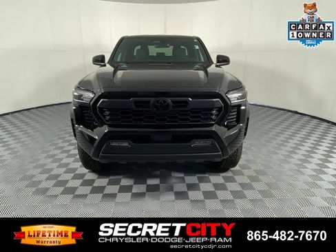 Used 2026 Toyota Tacoma TRD Off-Road AWD/4WD image 2