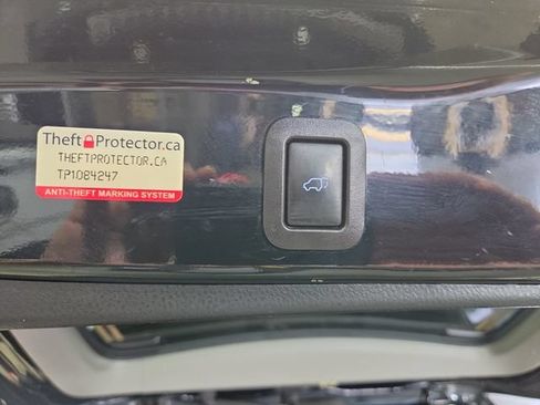 Used 2018 Toyota Highlander Limited AWD/4WD image 38
