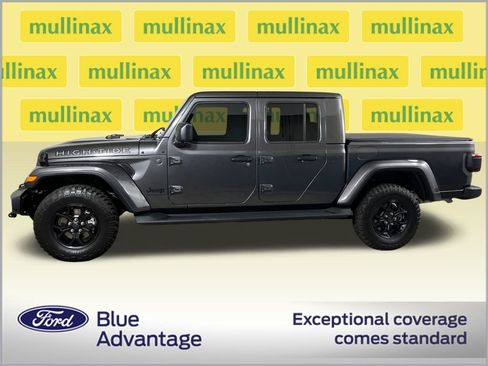 Used 2025 Jeep Gladiator Sport image 10