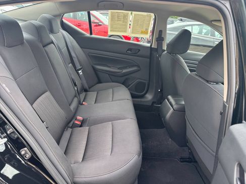 Used 2025 Nissan Altima 2.5 SV FWD image 25