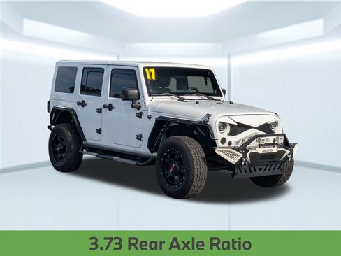 Used 2014 Jeep Wrangler Unlimited Sahara w/ Max Tow Package image 9
