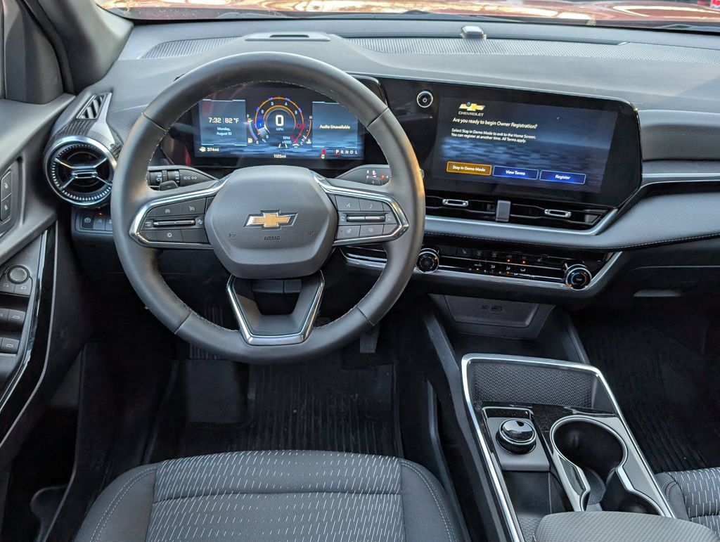 New 2027 Chevrolet Equinox LT w/ Safety and Technology Package FWD image 4