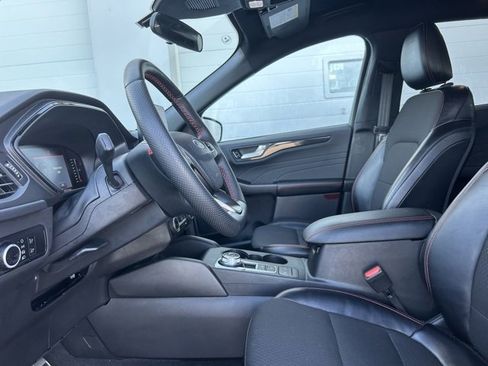 Used 2024 Ford Escape ST-Line image 8