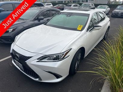 Used 2019 Lexus ES 350 w/ Premium Package