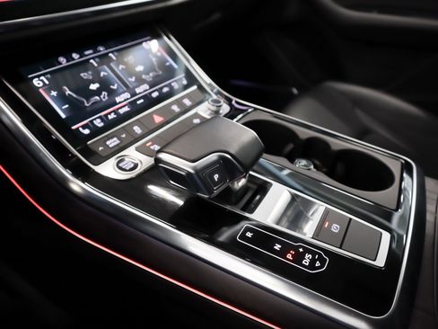 Used 2022 Audi Q8 Premium Plus w/ Premium Plus Package image 21