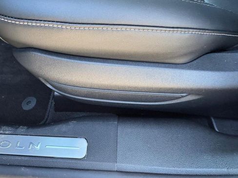 New 2026 Lincoln Corsair Premiere image 16