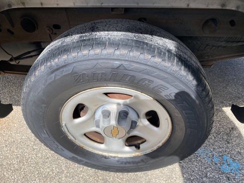 Used 2004 Chevrolet Silverado 1500 W/T image 13