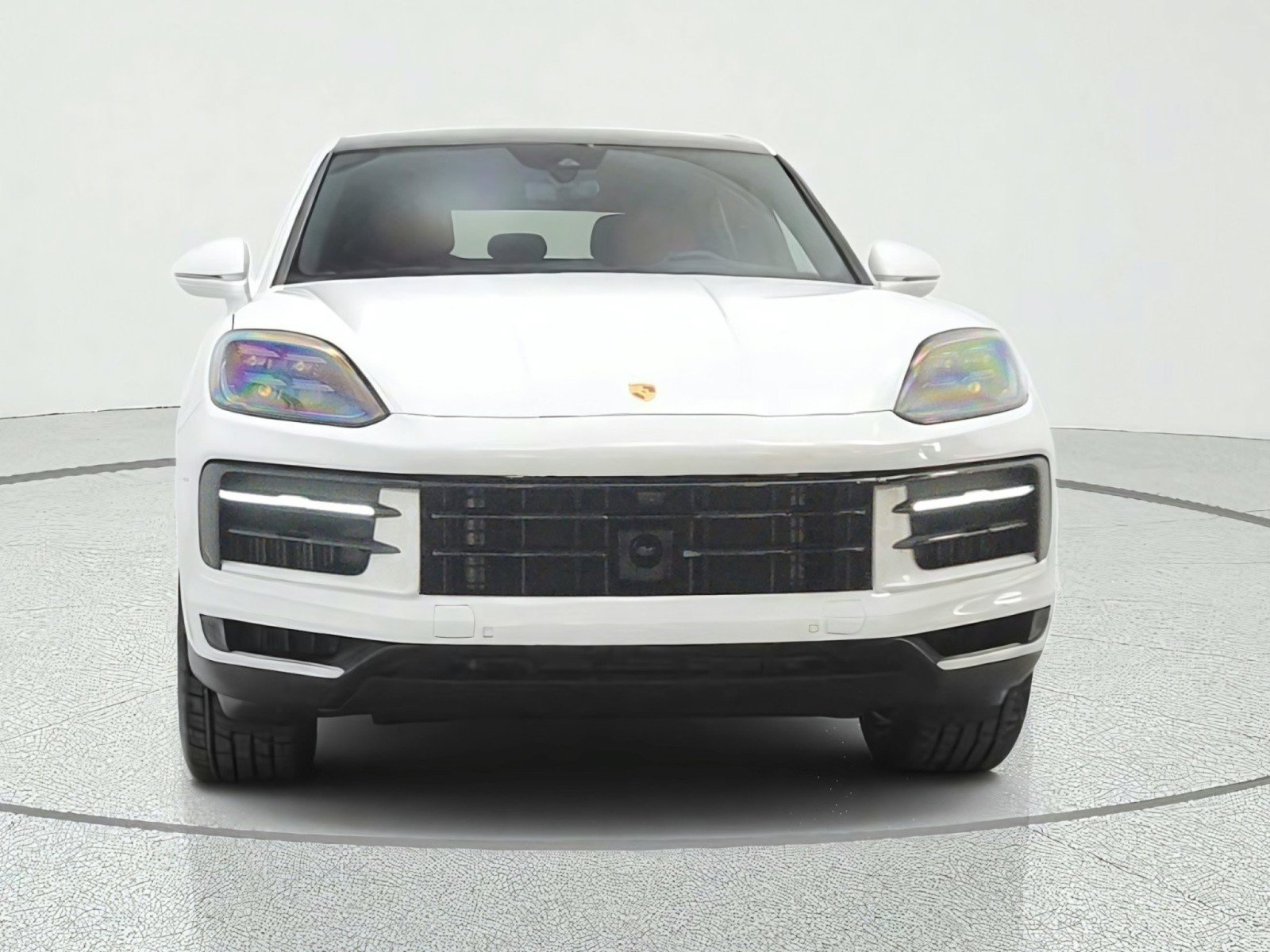 Used 2025 Porsche Cayenne Coupe AWD/4WD image 2