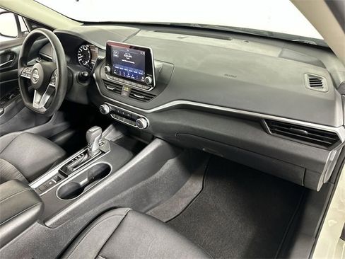 Used 2022 Nissan Altima 2.5 SV image 30