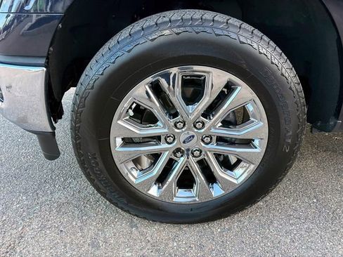 Used 2025 Ford F150 Lariat w/ Equipment Group 501A Mid image 8