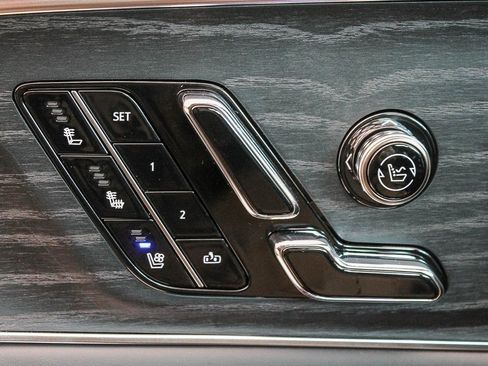 New 2026 Cadillac Lyriq V image 24