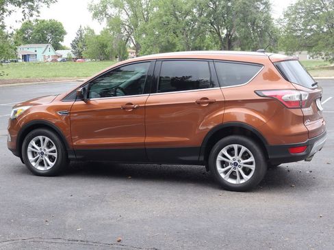 Used 2017 Ford Escape SE w/ SE Cold Weather Package AWD/4WD image 8