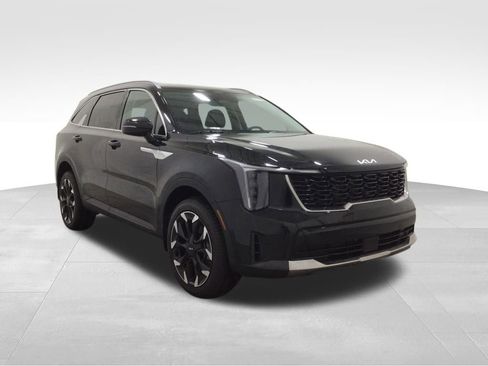 Used 2025 Kia Sorento EX AWD/4WD image 4