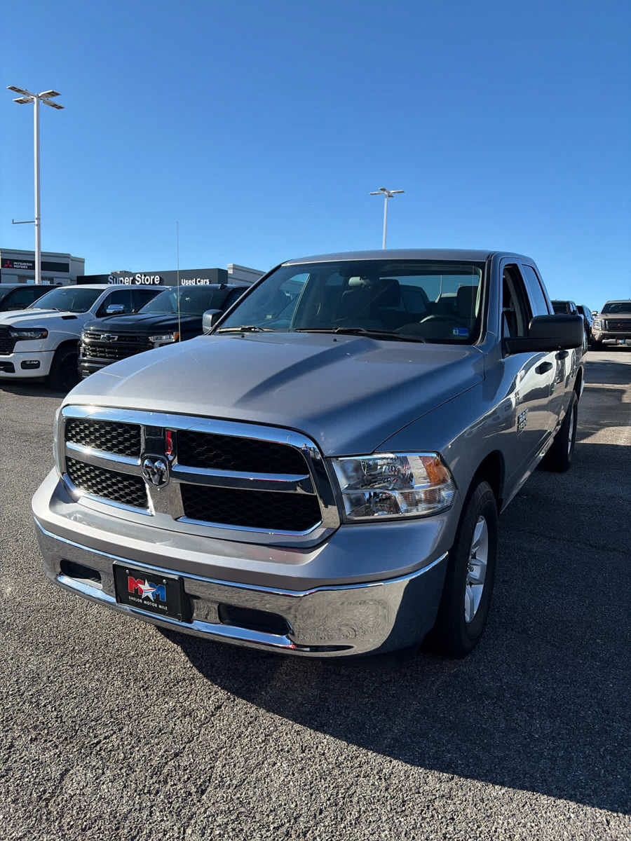 Used 2024 RAM 1500 Classic SLT AWD/4WD image 11