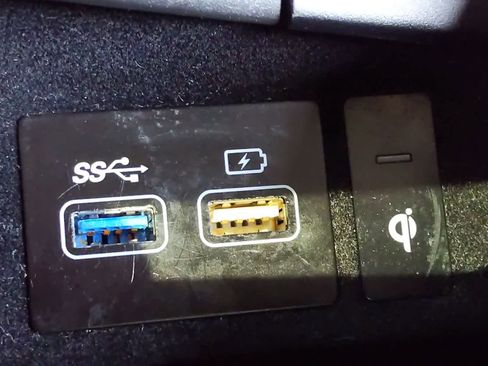 Used 2022 Genesis GV70 3.5T Sport w/ Sport Prestige Package image 32