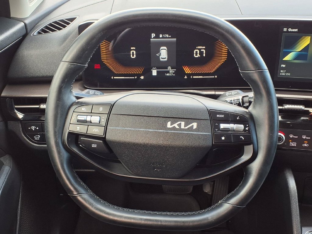 Certified 2026 Kia Sportage EX w/ EX Panorama Roof Package FWD image 21