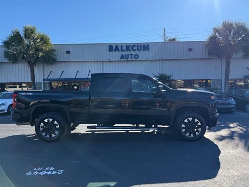 Used 2020 Chevrolet Silverado 2500 Custom w/ Custom Value Package image 1