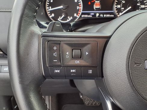 Used 2025 Nissan Pathfinder SV image 23