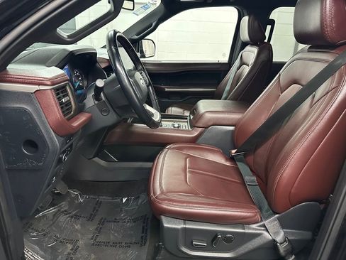 Used 2023 Ford Expedition Limited AWD/4WD image 18