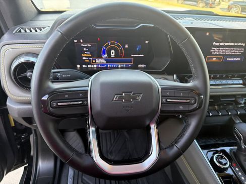 Used 2024 Chevrolet Colorado ZR2 w/ Technology Package image 13