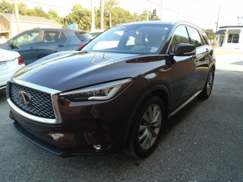 Used 2020 INFINITI QX50 Essential w/ Convenience Package image 5