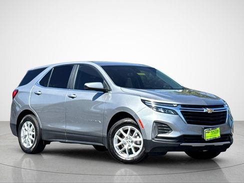 Used 2024 Chevrolet Equinox LT FWD image 2