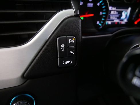 Used 2020 GMC Yukon SLT image 19