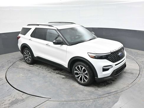 Used 2020 Ford Explorer ST w/ Premium Technology Package AWD/4WD image 18