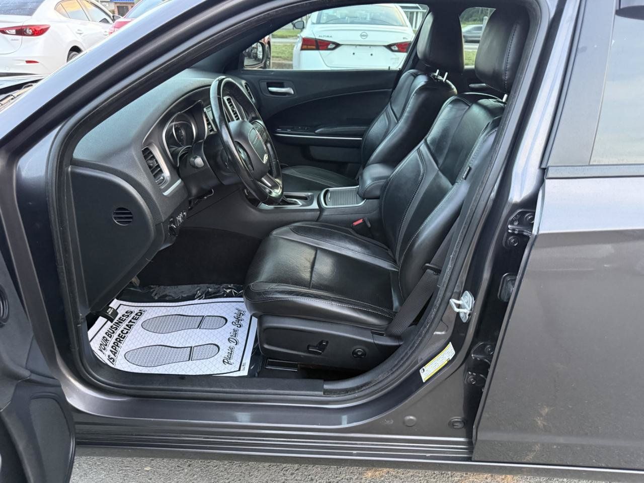 Used 2020 Dodge Charger SXT w/ Leather Interior Group RWD image 9