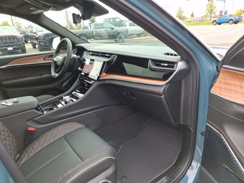 New 2026 Jeep Grand Cherokee Summit AWD/4WD image 22