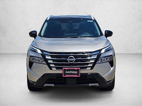 Used 2026 Nissan Rogue Platinum w/ Platinum Premium Package AWD/4WD image 2