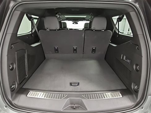 New 2025 GMC Yukon XL Denali w/ Sun & Power Step Package image 38