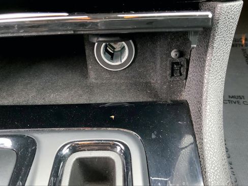 Used 2021 Chrysler 300 S image 31