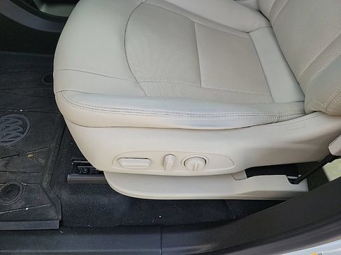 Used 2023 Buick Enclave Essence w/ Experience Buick Package AWD/4WD image 14
