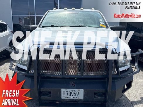 Used 2015 RAM 3500 Tradesman w/ Chrome Appearance Group image 4