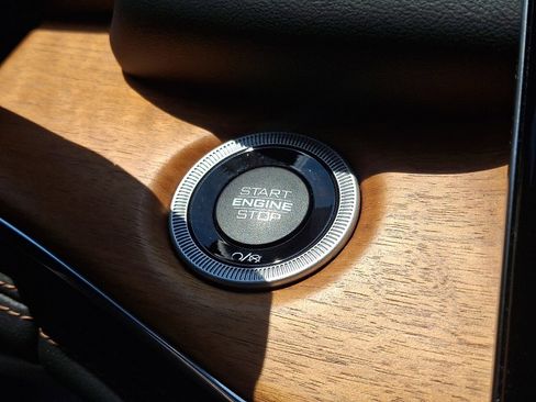 Used 2023 Jeep Grand Cherokee L Summit AWD/4WD image 26