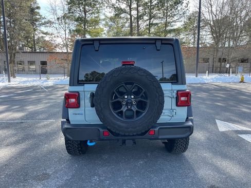 Used 2024 Jeep Wrangler Unlimited image 6