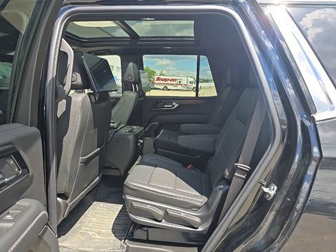 Used 2025 GMC Yukon Denali w/ Denali Reserve Package AWD/4WD image 19