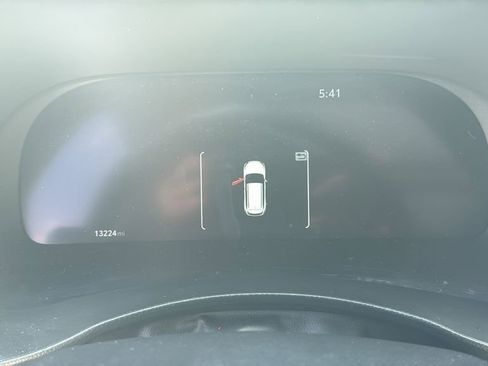 Used 2025 Toyota Highlander Platinum AWD/4WD image 6