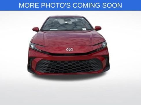 Used 2025 Toyota Camry SE w/ Convenience Package image 9