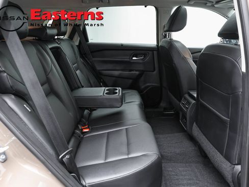 Used 2024 Nissan Rogue SV w/ SV Premium Package FWD image 22