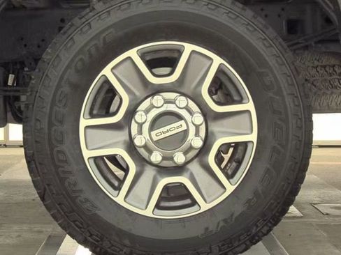 Used 2024 Ford F250 Lariat image 8