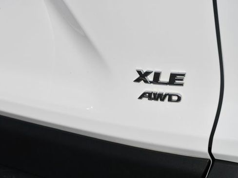 Used 2025 Toyota RAV4 XLE AWD/4WD image 26