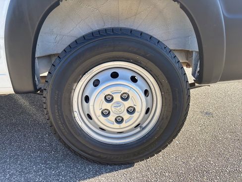 Used 2023 RAM ProMaster 2500 image 13