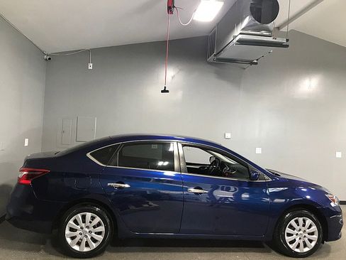 Used 2017 Nissan Sentra S FWD image 2