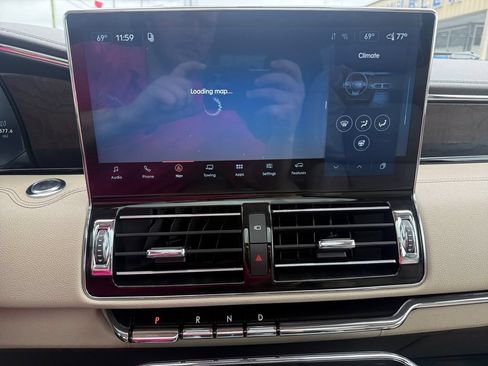 Used 2022 Lincoln Navigator Reserve AWD/4WD image 27