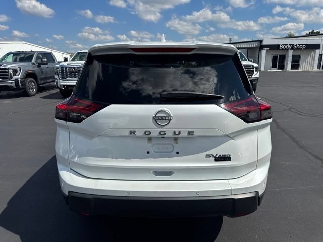 Used 2024 Nissan Rogue SV AWD/4WD image 4