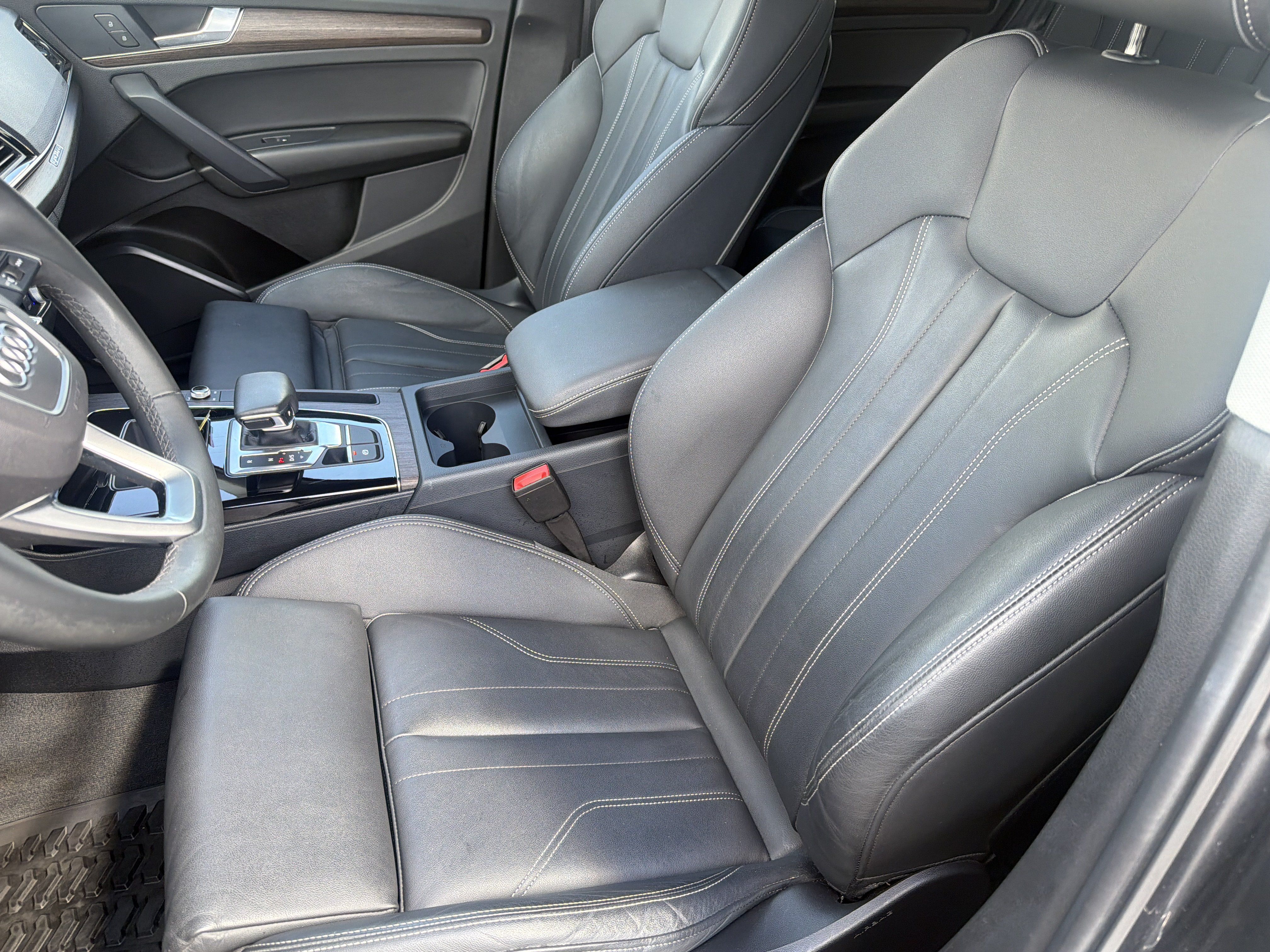 Certified 2024 Audi Q5 e Premium w/ Convenience Package AWD/4WD image 6